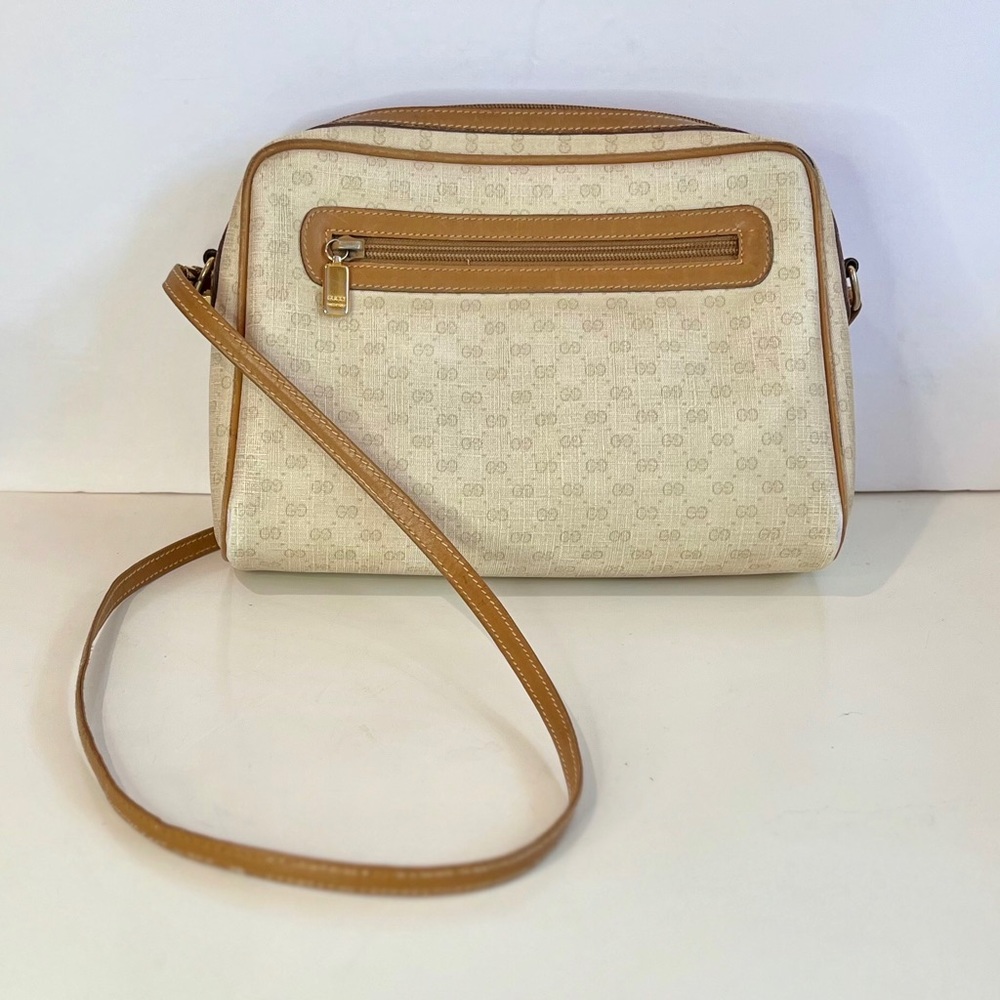 GUCCI Vintage Micro GG Supreme shoulder bag, good condition. lovely, subtle look